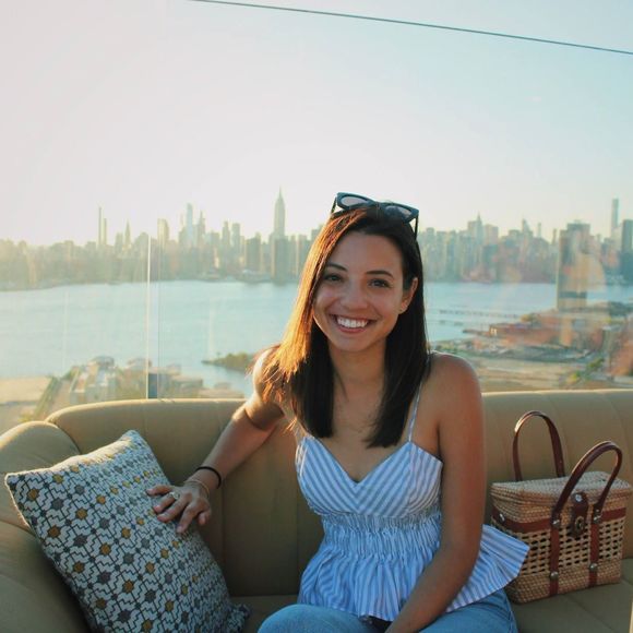 Meet your Posher, Ali - Picture 1 of 1